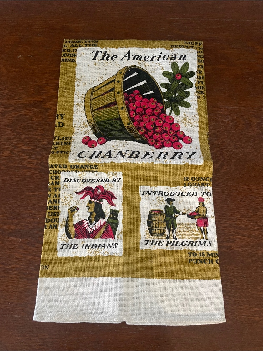Linen tea towel vintage like new - history of the cranberry